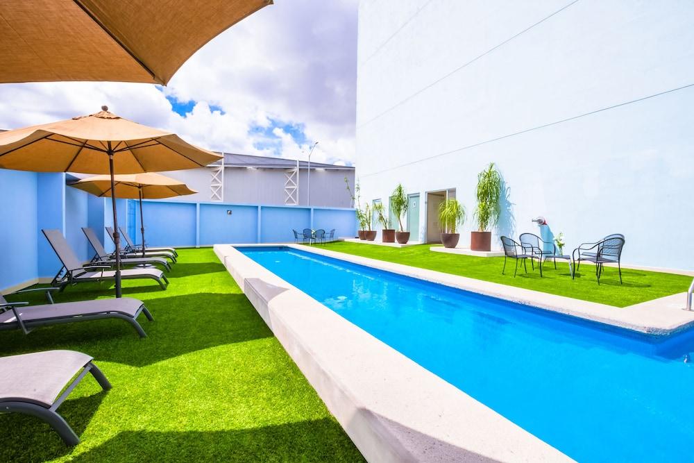 Nh Puebla Finsa Hotel Exterior photo